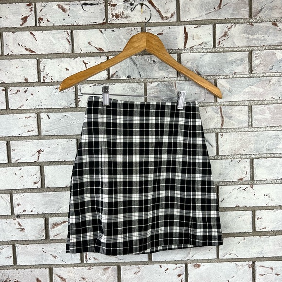 Brandy Melville Dresses & Skirts - Brandy Melville | Black and White Plaid Mini Skirt